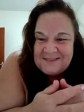 Snapshot of Yaya_Mineira chatting on January 6, 2025, 9:43 pm Yaya Mineira online show from January 6, 2025, 9:43 pm