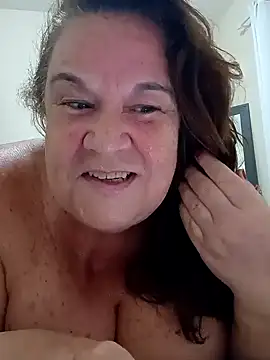Snapshot of Yaya_Mineira chatting on January 24, 2025, 11:45 pm Yaya Mineira online show from January 24, 2025, 11:45 pm