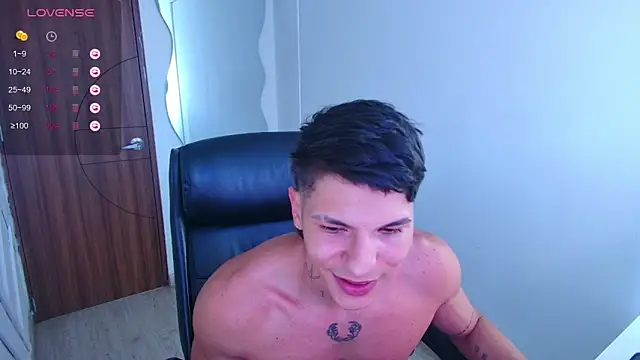 Snapshot of harrisoncuper chatting on March 1, 2026, 9:17 pm harrisoncuper online show from March 1, 2026, 9:17 pm