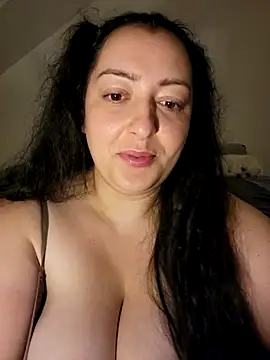 mihaelaa online show from September 18, 2025, 11:18 pm