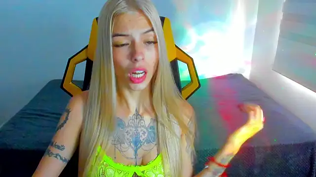 Snapshot of barbiee_05 chatting on February 21, 2026, 11:06 pm barbiee 05 online show from February 21, 2026, 11:06 pm