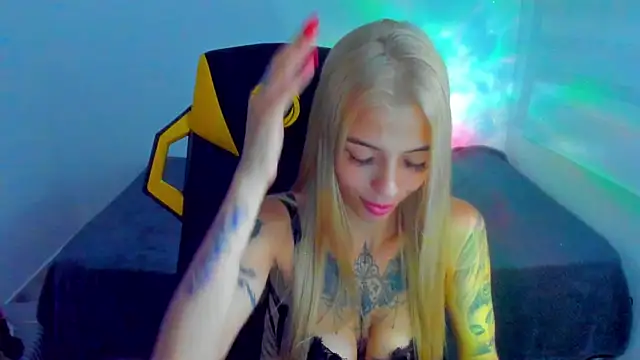 Snapshot of barbiee_05 chatting on February 24, 2026, 1:14 am barbiee 05 online show from February 24, 2026, 1:14 am