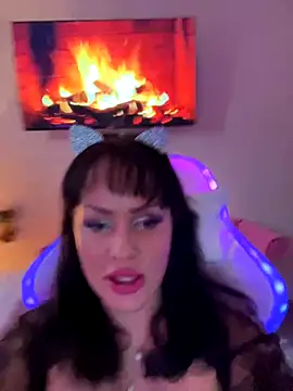 Snapshot of Lolaley2 chatting on October 24, 2025, 10:22 am Lolaley2 online show from October 24, 2025, 10:22 am