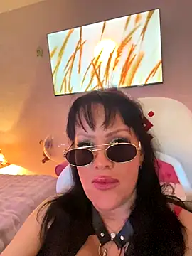 Snapshot of Lolaley2 chatting on November 23, 2025, 7:41 am Lolaley2 online show from November 23, 2025, 7:41 am