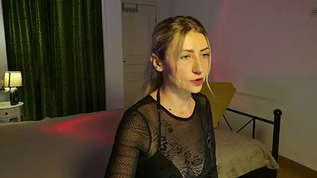 ZoeGrant online show from May 19, 2026, 5:41 pm
