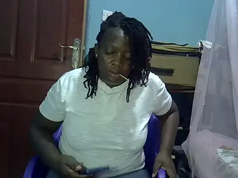 Ebonyceline online show from May 27, 2026, 7:00 pm