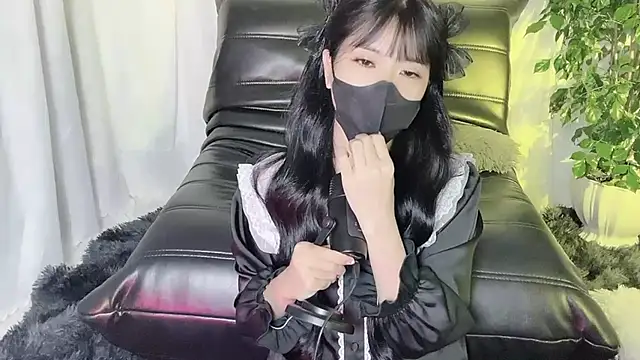 Snapshot of Mya_Lee chatting on December 17, 2024, 10:22 pm Mya Lee online show from December 17, 2024, 10:22 pm