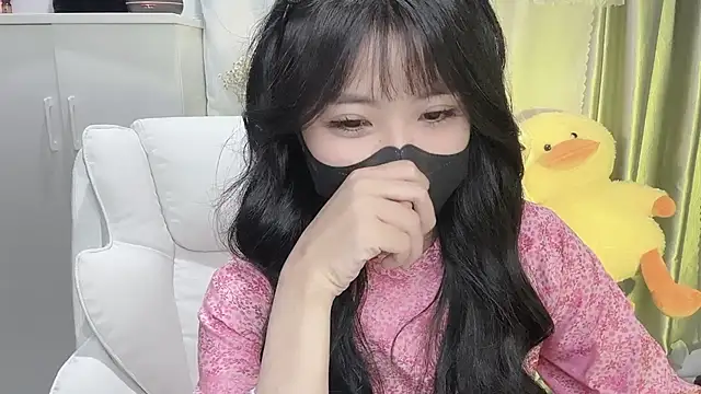 Snapshot of Mya_Lee chatting on February 11, 2025, 7:16 pm Mya Lee online show from February 11, 2025, 7:16 pm