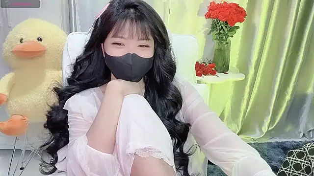 Snapshot of Mya_Lee chatting on February 21, 2025, 4:48 pm Mya Lee online show from February 21, 2025, 4:48 pm