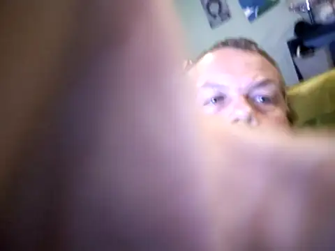Snapshot of Welddone83 chatting on June 11, 2026, 7:50 am Welddone83 online show from June 11, 2026, 7:50 am
