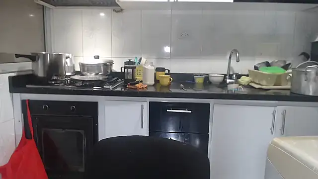 kateleyagrey online show from October 8, 2025, 12:03 pm