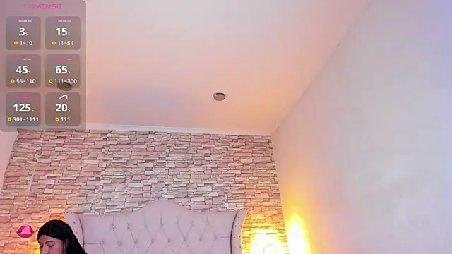 Snapshot of Lucia-sex chatting on December 18, 2024, 8:14 pm Lucia-sex online show from December 18, 2024, 8:14 pm