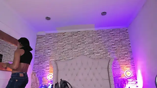 Snapshot of Lucia-sex chatting on January 15, 2026, 6:33 pm Lucia-sex online show from January 15, 2026, 6:33 pm