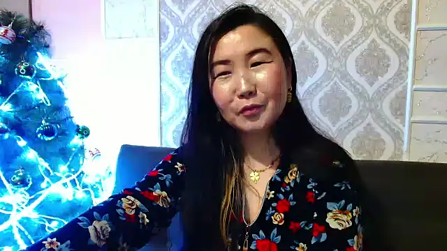 Snapshot of Bet_Lu chatting on December 24, 2024, 9:44 pm Bet Lu online show from December 24, 2024, 9:44 pm