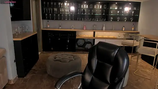 Snapshot of RoseFerrera chatting on October 25, 2025, 9:09 pm RoseFerrera online show from October 25, 2025, 9:09 pm