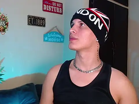 Snapshot of DavidNeill chatting on December 29, 2024, 5:42 am DavidNeill online show from December 29, 2024, 5:42 am