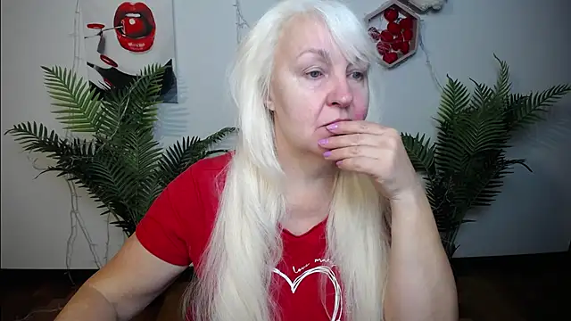 BlondyLeeBest online show from March 1, 2026, 7:27 pm