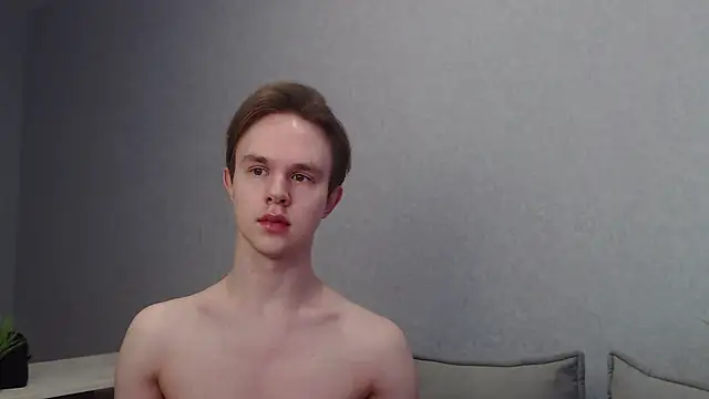 Snapshot of MartinMendez chatting on March 16, 2025, 9:27 am MartinMendez online show from March 16, 2025, 9:27 am