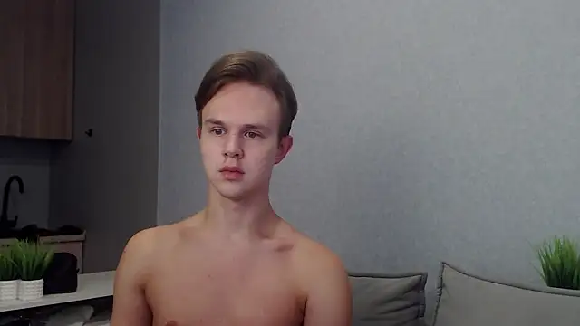 Snapshot of MartinMendez chatting on October 3, 2025, 8:00 am MartinMendez online show from October 3, 2025, 8:00 am