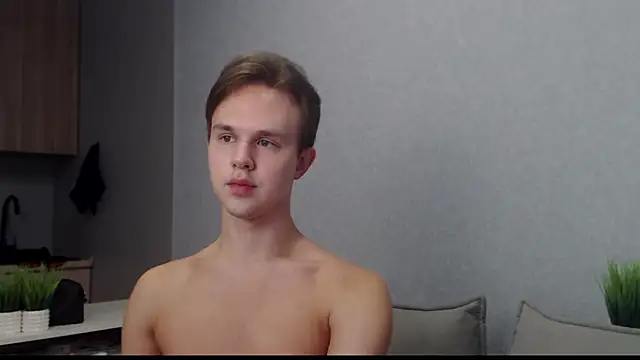 Snapshot of MartinMendez chatting on October 24, 2025, 8:44 am MartinMendez online show from October 24, 2025, 8:44 am