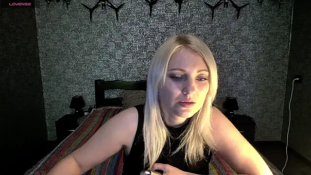 annagreeneyess online show from April 15, 2026, 12:34 pm
