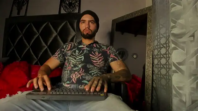 matteosantos online show from January 28, 2025, 7:42 pm