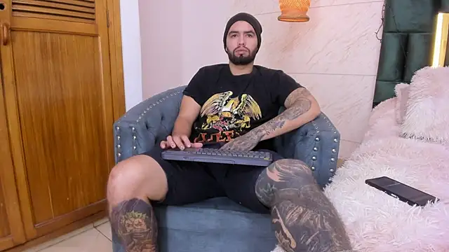 matteosantos online show from February 1, 2025, 11:32 am