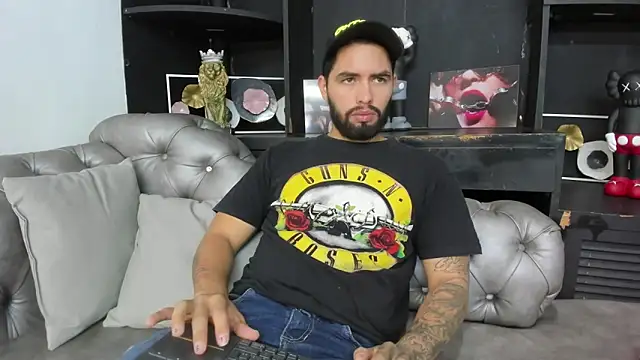 matteosantos online show from February 26, 2025, 3:52 pm