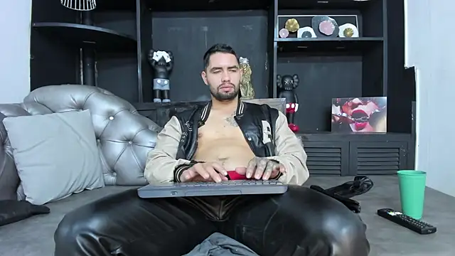 matteosantos online show from November 14, 2025, 11:53 am