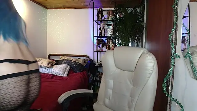 NicoleCortez online show from February 28, 2026, 5:03 pm