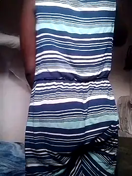 Snapshot of shape30 chatting on January 3, 2025, 4:44 am shape30 online show from January 3, 2025, 4:44 am