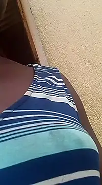 Snapshot of shape30 chatting on January 18, 2025, 9:45 am shape30 online show from January 18, 2025, 9:45 am