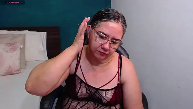 scaelettdubois online show from December 23, 2025, 5:38 am