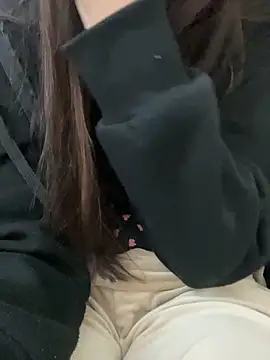 Snapshot of SHARONRodrig chatting on November 11, 2025, 9:15 pm SHARONRodrig online show from November 11, 2025, 9:15 pm