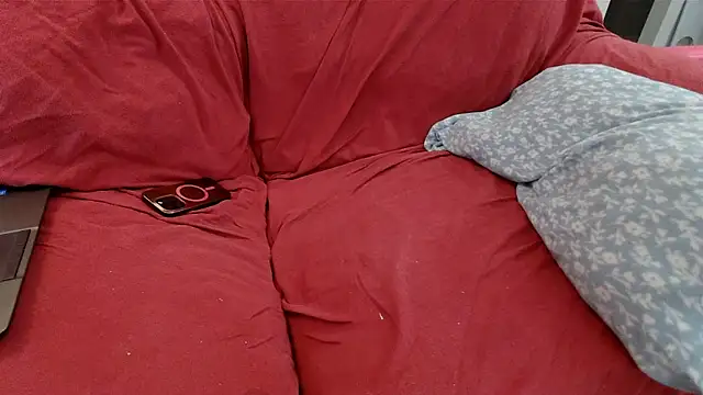 Snapshot of EmoDream1998 chatting on March 19, 2025, 4:45 pm EmoDream1998 online show from March 19, 2025, 4:45 pm