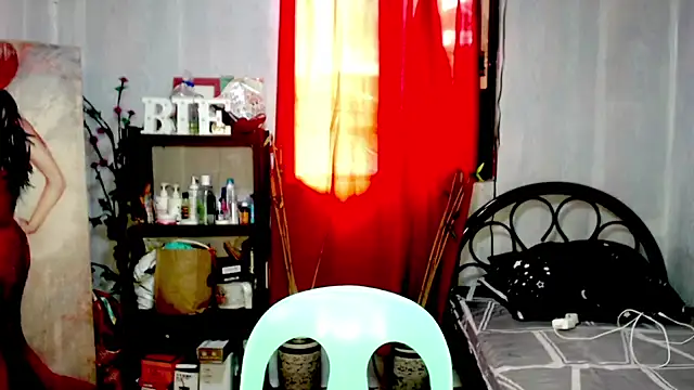 Snapshot of Bigdirtynipples chatting on February 13, 2025, 4:22 am Bigdirtynipples online show from February 13, 2025, 4:22 am