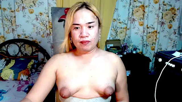 Snapshot of Bigdirtynipples chatting on September 25, 2025, 10:08 am Bigdirtynipples online show from September 25, 2025, 10:08 am