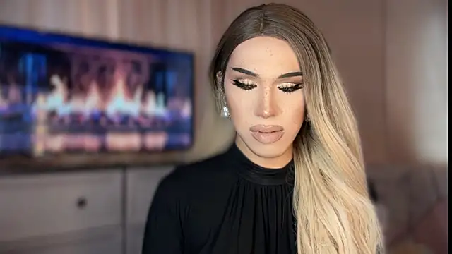 Ts glamxxxx online show from April 14, 2026, 3:45 am