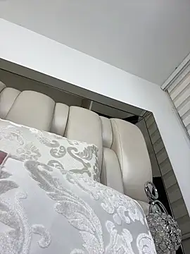 ALISSON FOXXX1 online show from February 2, 2026, 10:52 pm