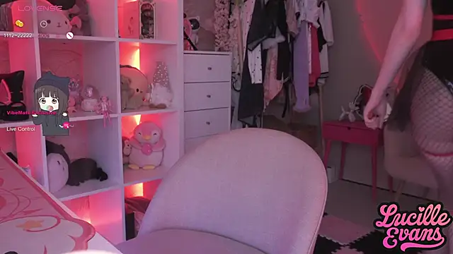 Snapshot of lucille_evans chatting on February 26, 2025, 7:31 am lucille evans online show from February 26, 2025, 7:31 am