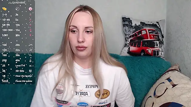 Snapshot of Monika_bae chatting on September 25, 2025, 11:58 am Monika bae online show from September 25, 2025, 11:58 am