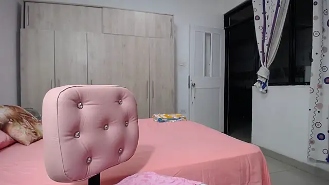 agatfox online show from February 15, 2026, 12:14 pm