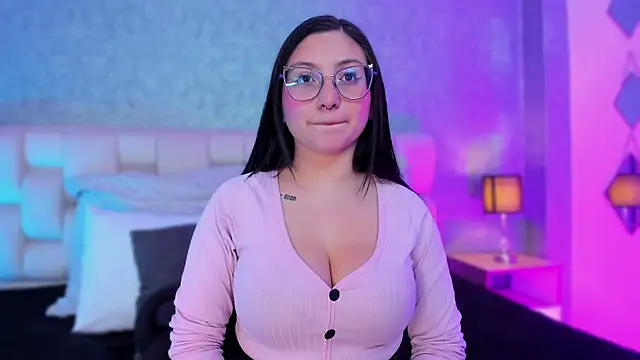 lucy neil online show from January 27, 2025, 11:11 pm