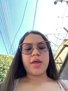 Snapshot of Lucyklein2022 chatting on December 31, 2024, 1:52 pm Lucyklein2022 online show from December 31, 2024, 1:52 pm