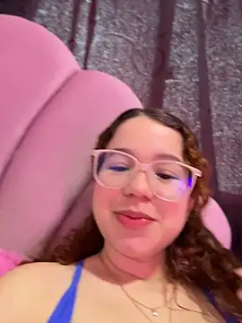 Lucyklein2022 online show from July 26, 2026, 2:57 pm