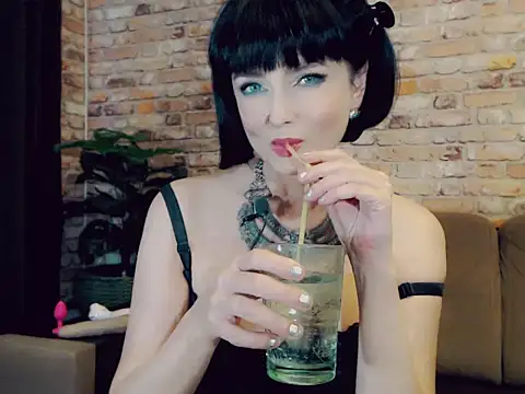 Snapshot of _Alexis_Bloom_ chatting on February 2, 2025, 6:26 am Alexis Bloom online show from February 2, 2025, 6:26 am