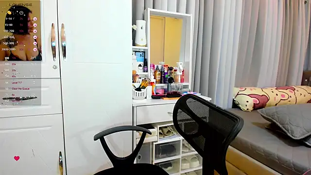 Snapshot of FuckDollNicky chatting on December 10, 2024, 5:39 am FuckDollNicky online show from December 10, 2024, 5:39 am