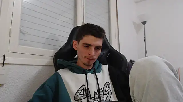 Snapshot of OnlySolovicio chatting on November 3, 2025, 7:15 pm OnlySolovicio online show from November 3, 2025, 7:15 pm