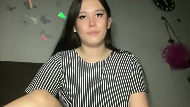 MeganTheRarest online show from November 3, 2025, 1:34 pm