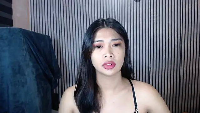 Snapshot of Maria-Moore chatting on October 14, 2025, 8:09 pm Maria-Moore online show from October 14, 2025, 8:09 pm